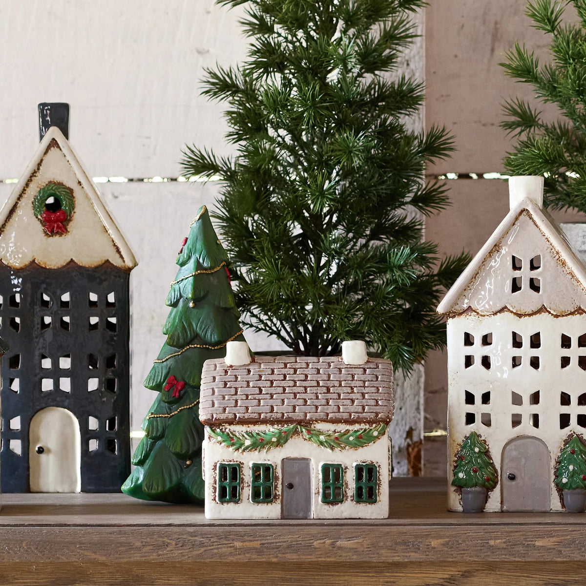 Tealight Cottage Small with Swag