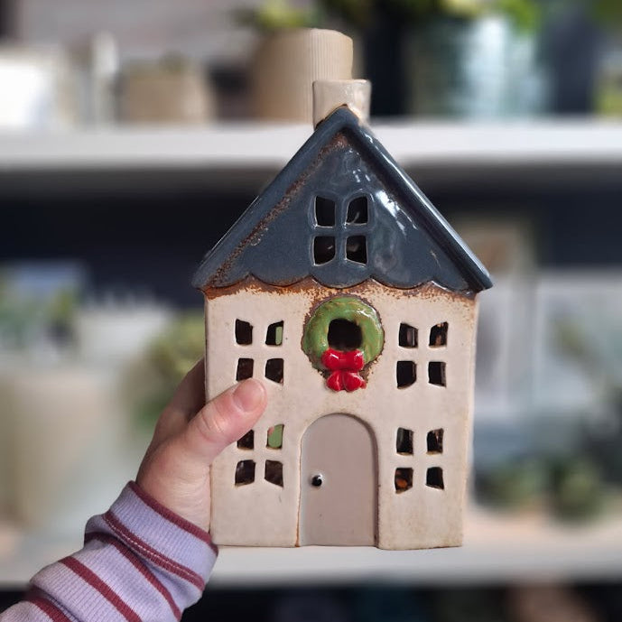 Tealight House Xmas Blue Wreath Small