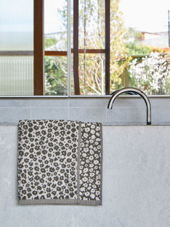 100% Cotton Towels - Ivy Forget-Me-Not