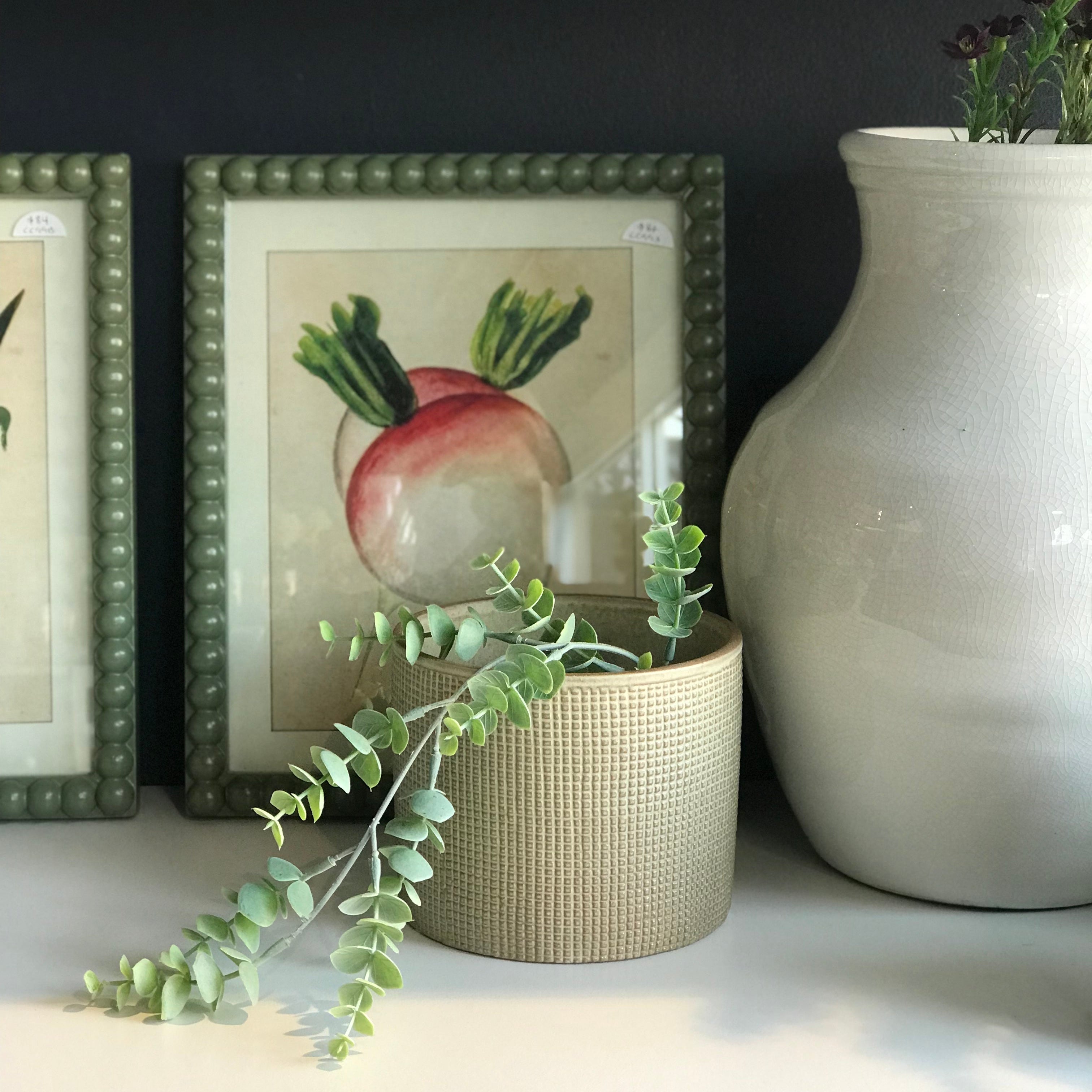 Pot with Grid Pattern Olive Green