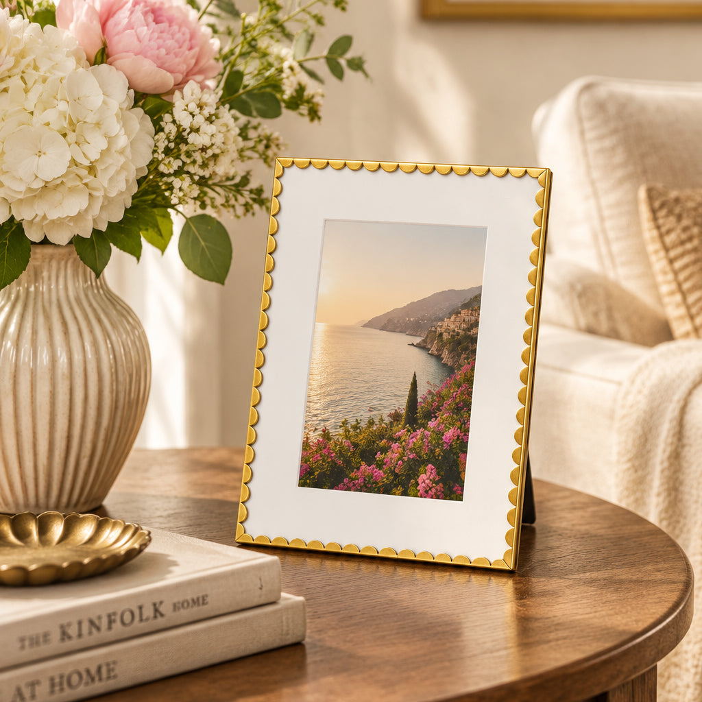 Photo Frame - Gold Scalloped Edge