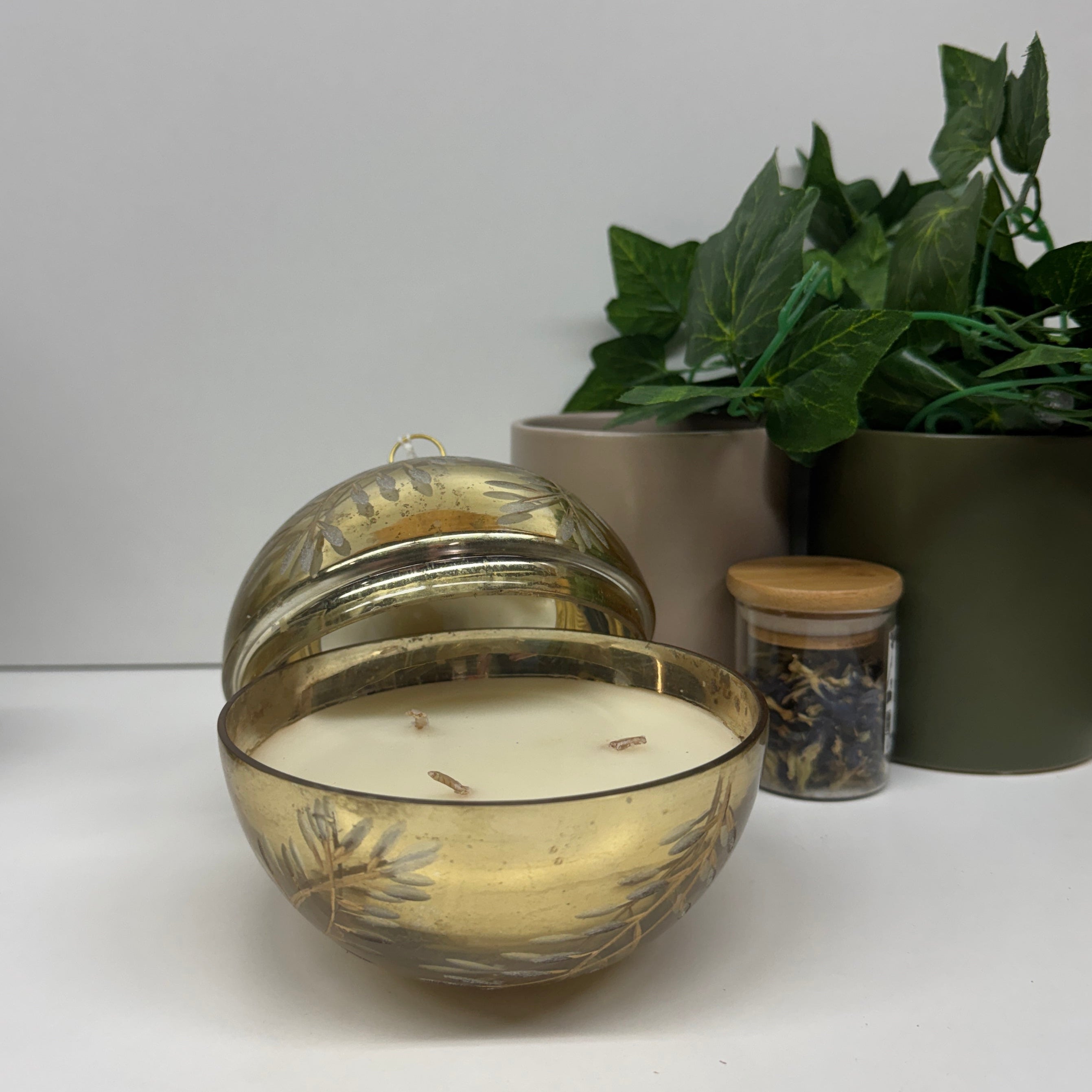 Etched Bauble Scented Candle