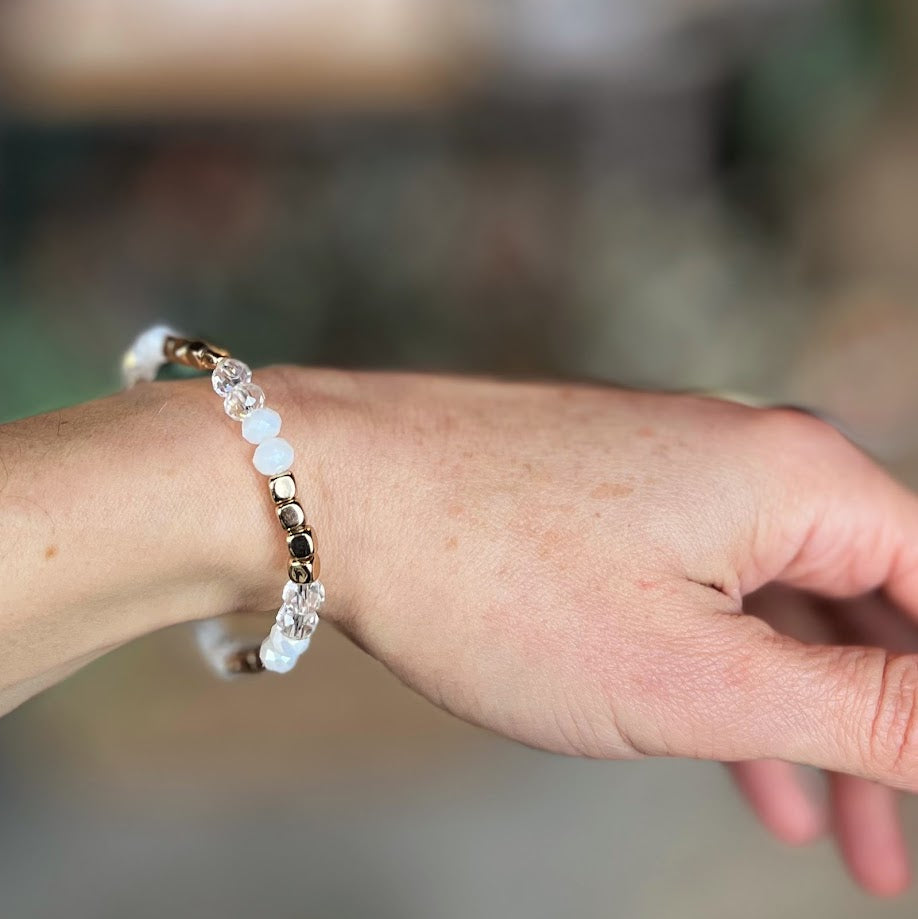 Bracelet Crystal + Gold Cubes