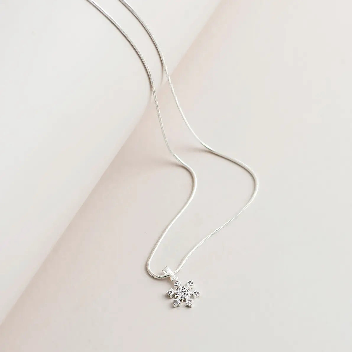 Necklace - Crystal Snowflake Pendant Silver