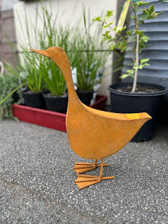 Duck Rust Small - garden ornament