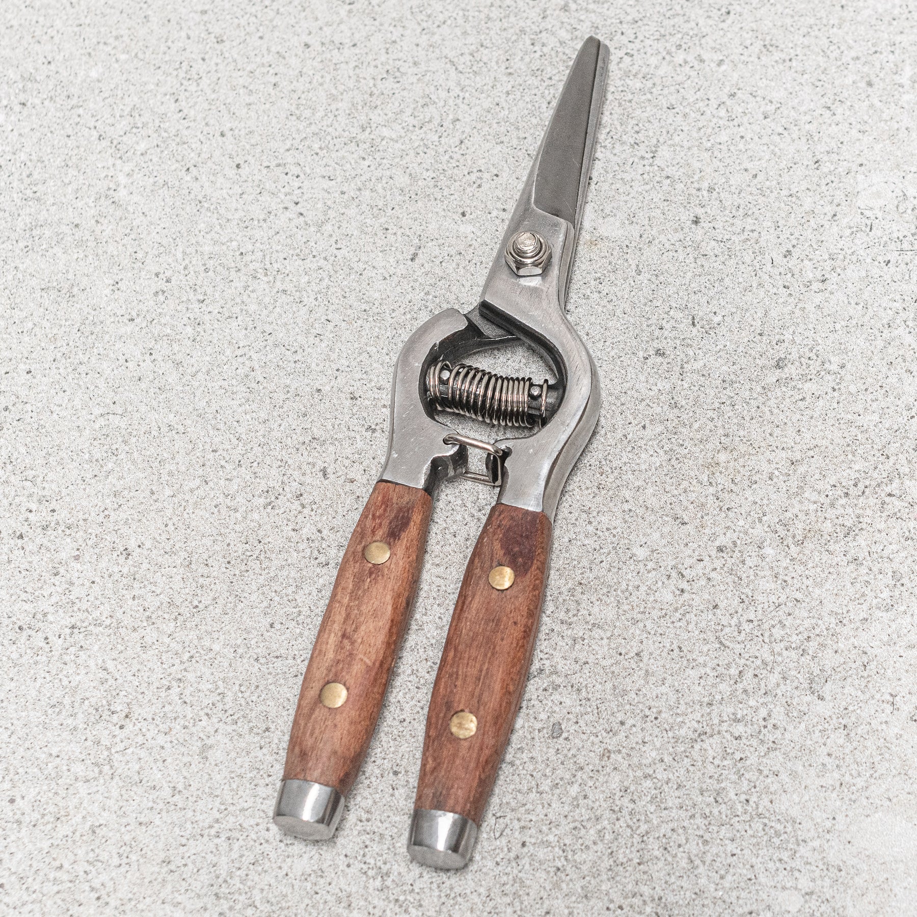 Flower Snips Redwood Handle