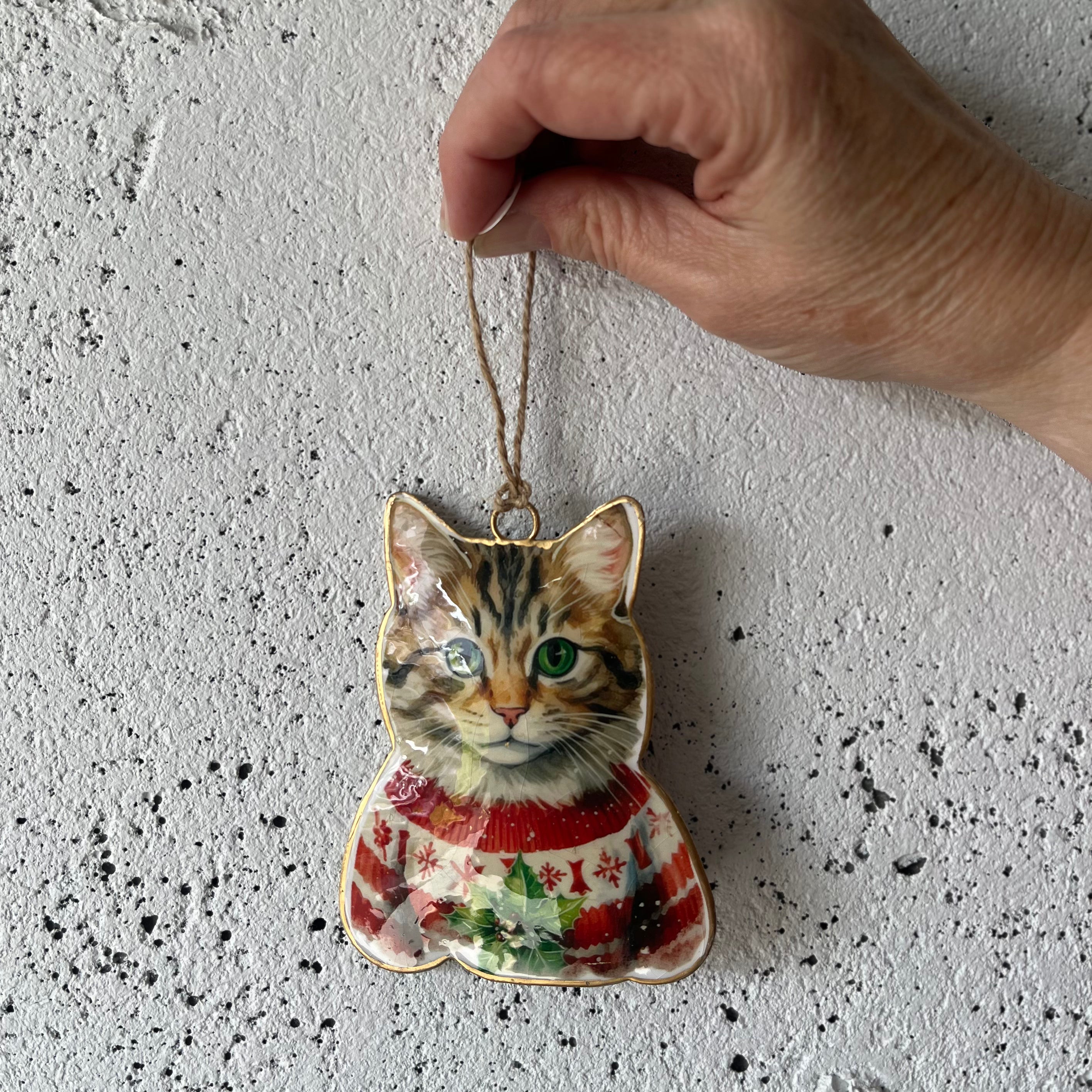 Cat and Dog Retro Metal Baubles