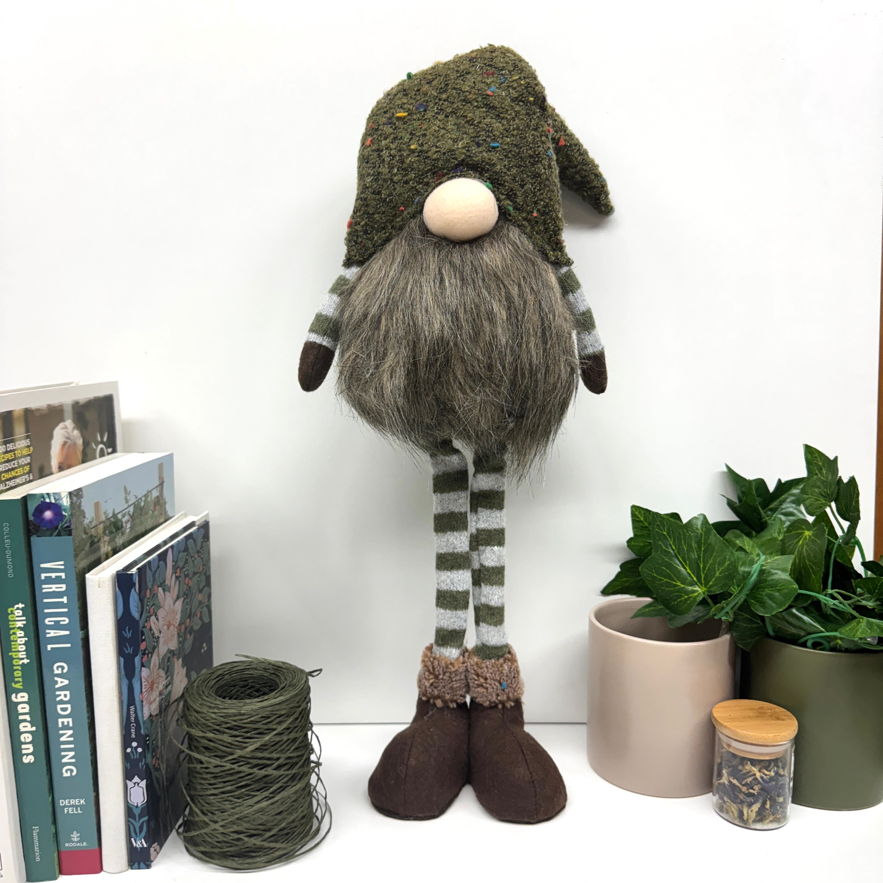 Christmas Gnome Standing - Green