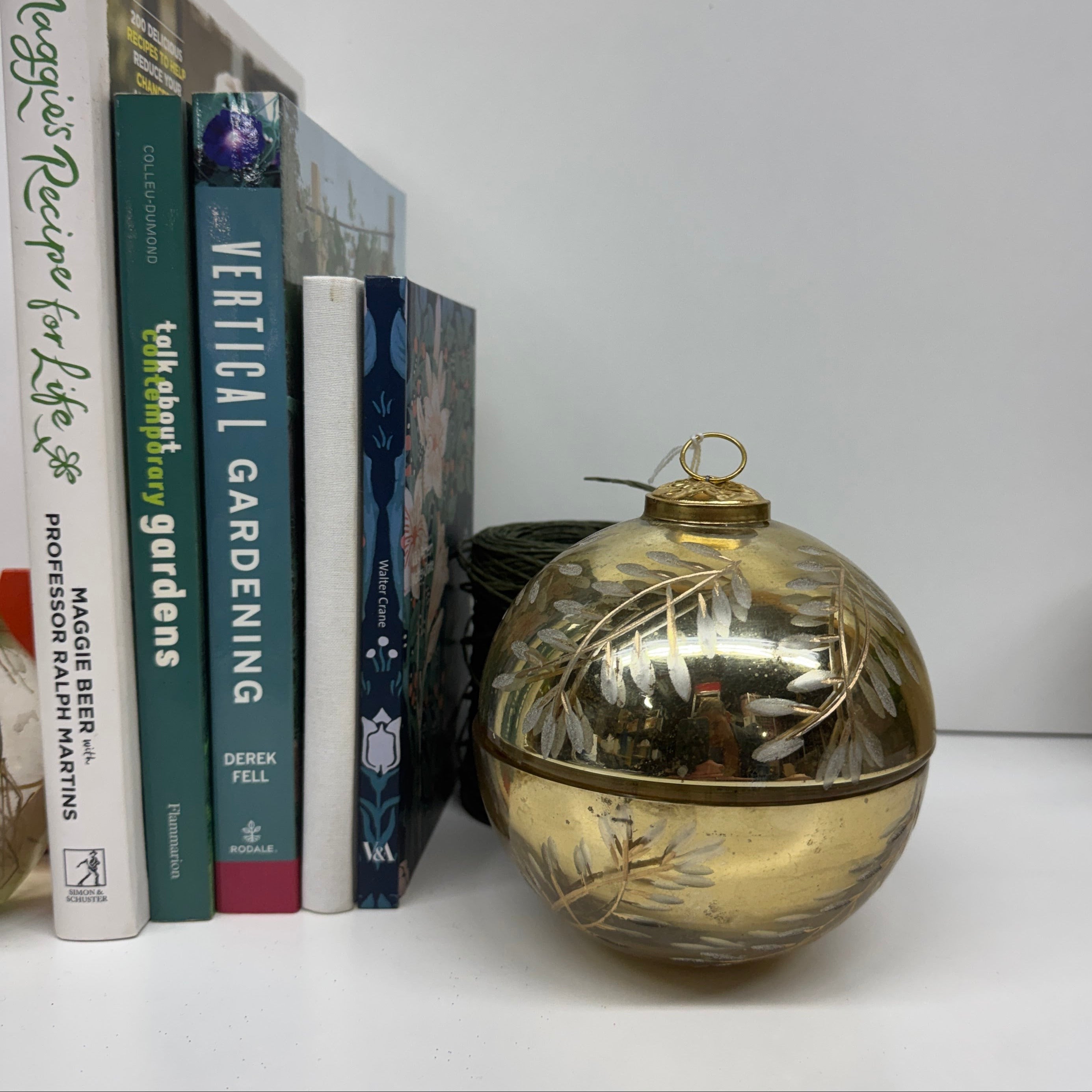 Etched Bauble Scented Candle