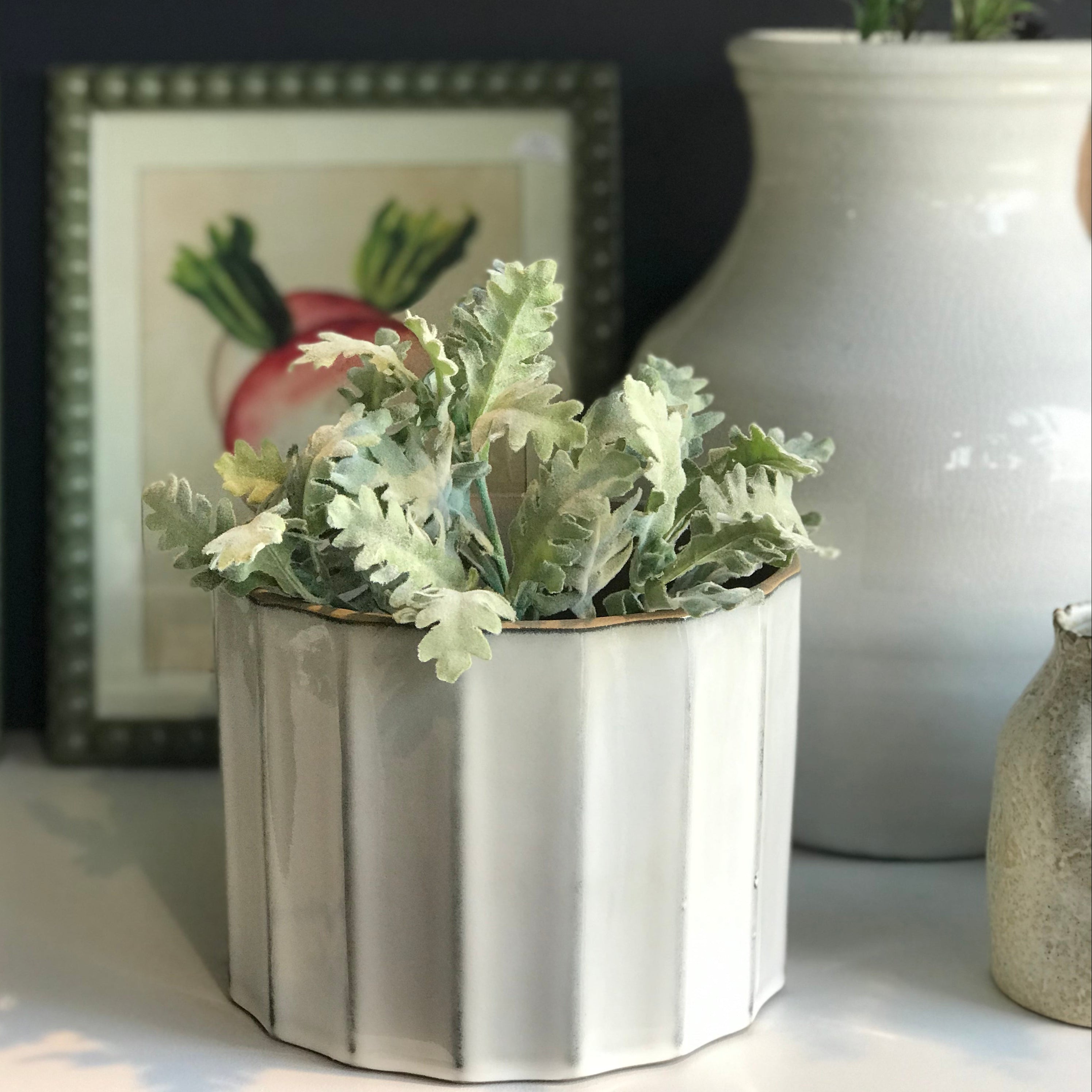 Planter with Ribbed Corners White