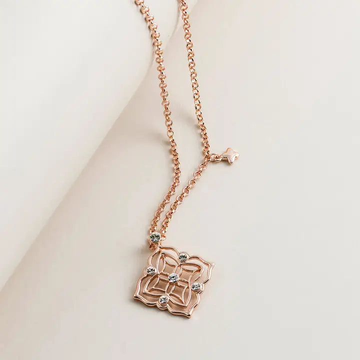 Necklace - Filigree Crystal Pendant