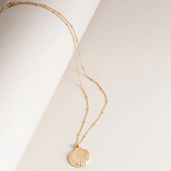 Necklace - Shell Pendant Gold