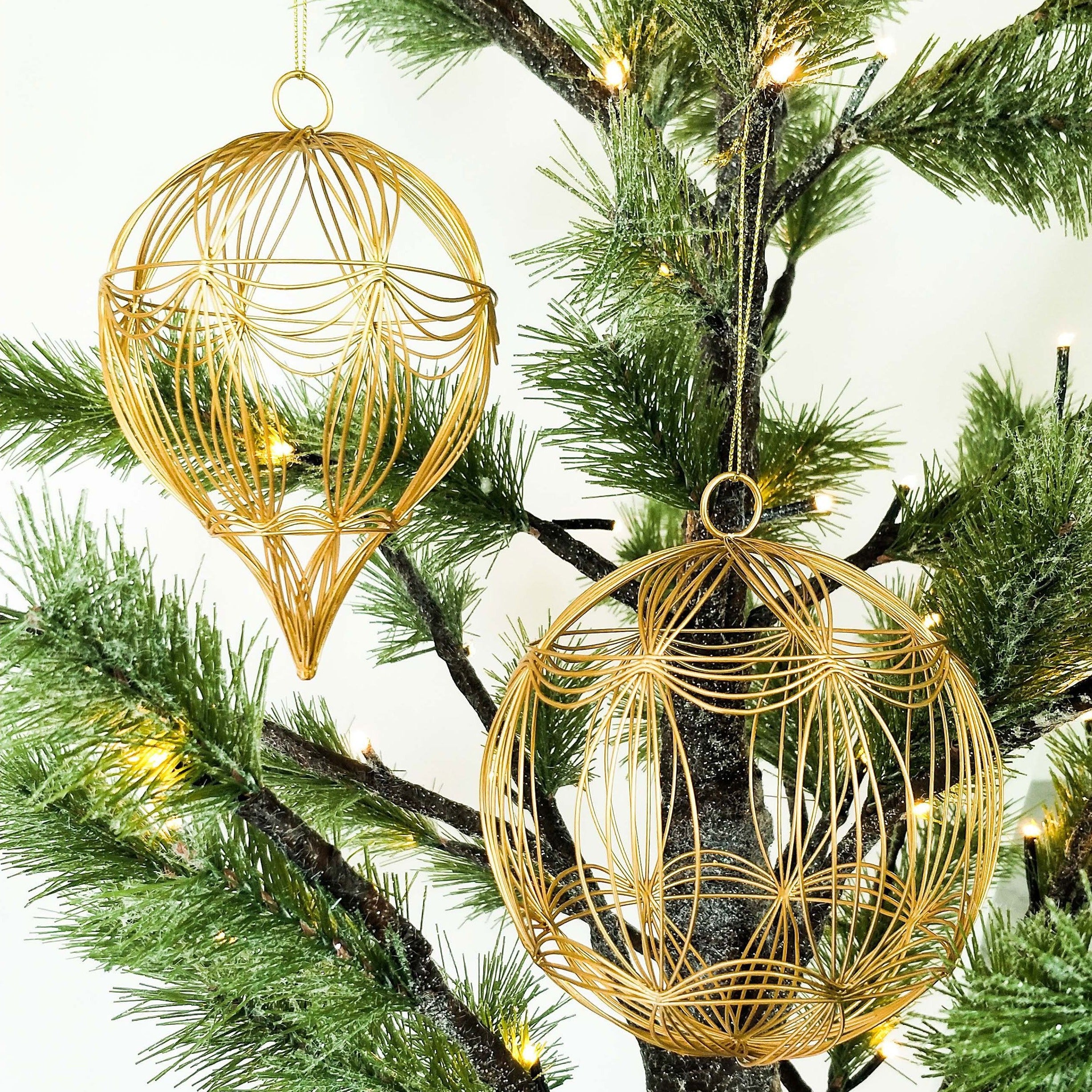 Wire Bauble - Gold